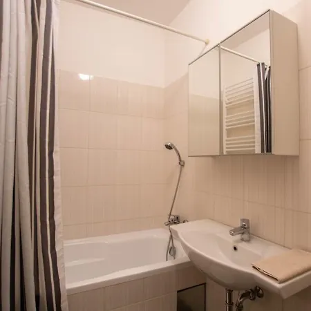 Foter Apartman Капошвар Экстерьер фото